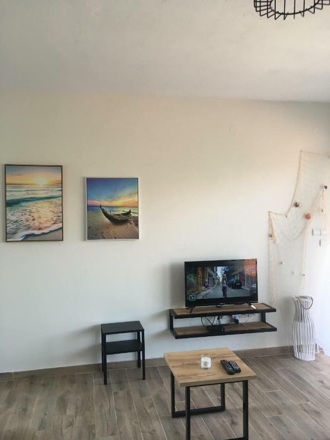 Sunrise View Apartment Ofrínion Exterior foto